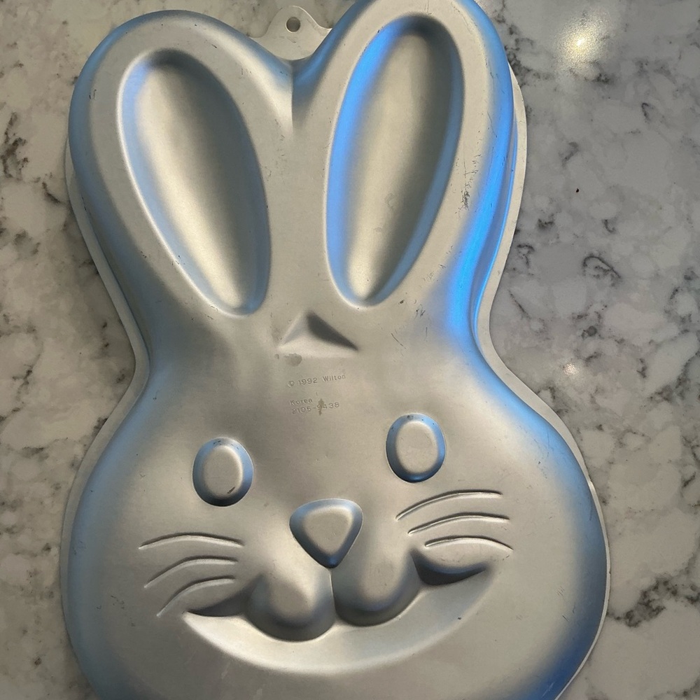 Wilton Metallic Cake Mold